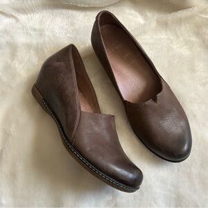 Dansko brown liliana wedge slip on loafers womens 38
